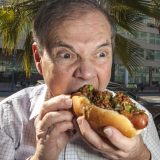 Bruce eating la2