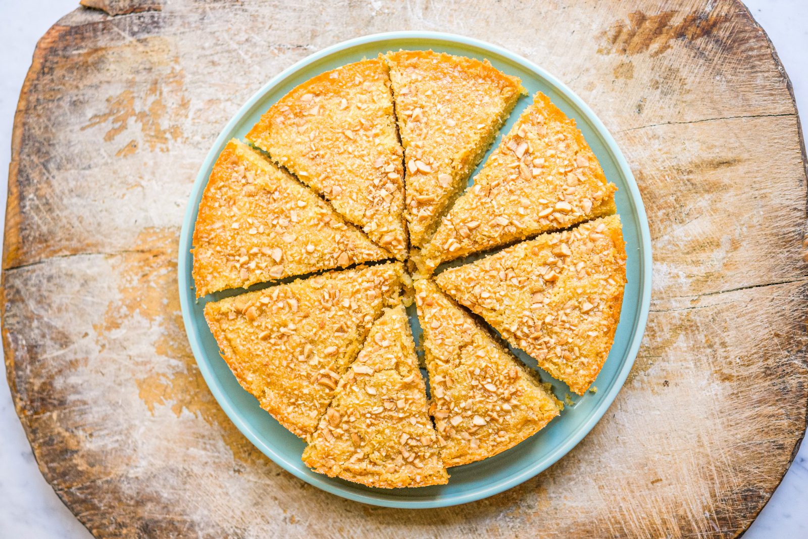 Coconut Cashew Cake Sanwin Makin