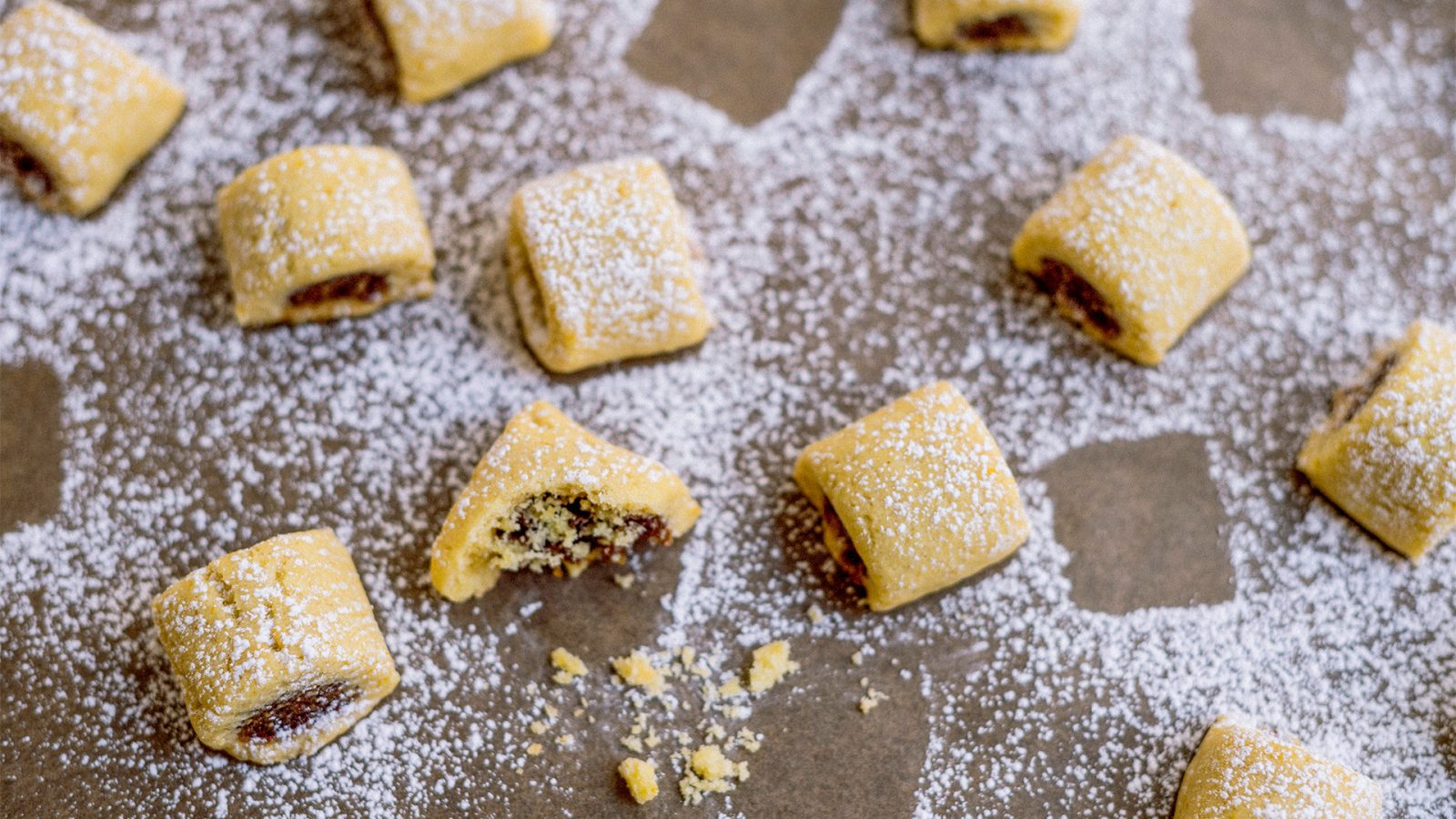 Date Stuffed Semolina Cookies Maamoul