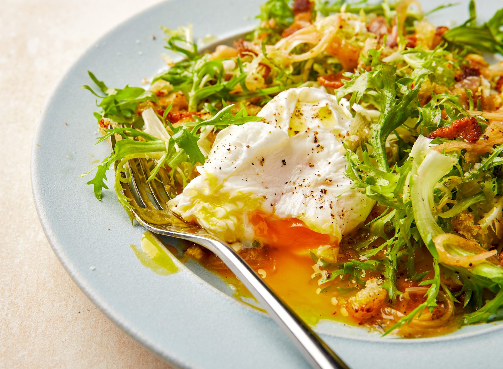 Frisee Salad Bacon Poached Eggs