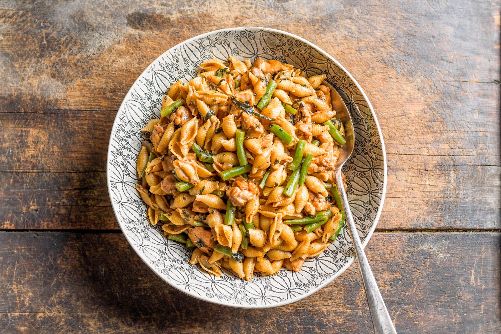 Harissa Spiced Pasta Chicken Green Beans