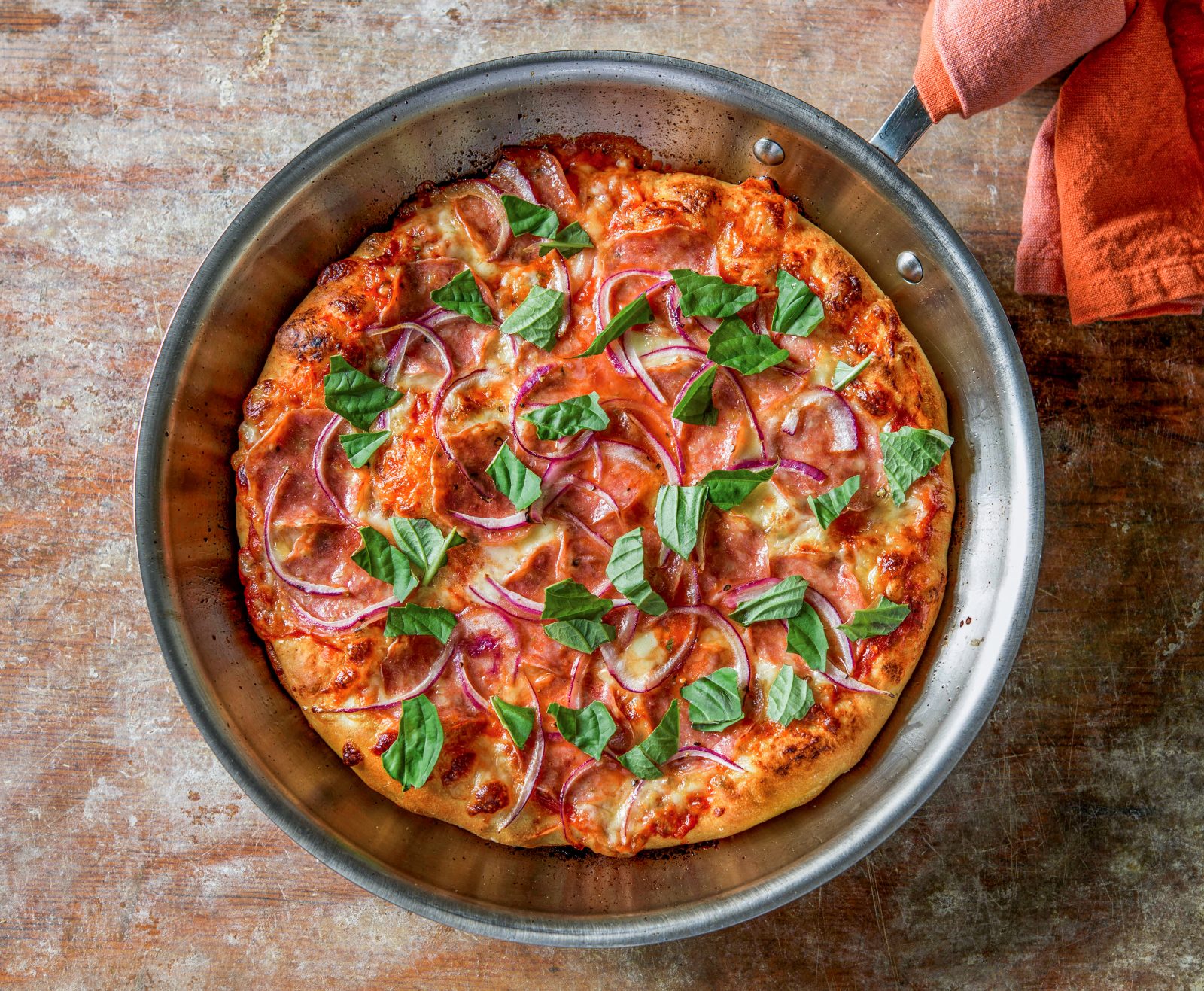 Skillet Pizza Fennel Salami Red Onion Pan