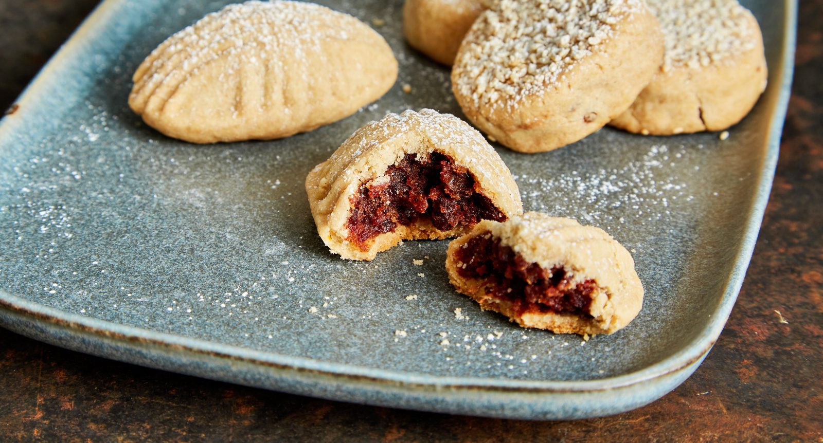 Turkish Date Filled Semolina Cookies