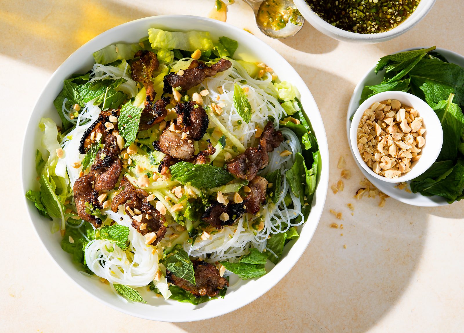 Vietnamese Rice Noodle Bowls Broiled Marinated Pork Bun Thjt Nuong