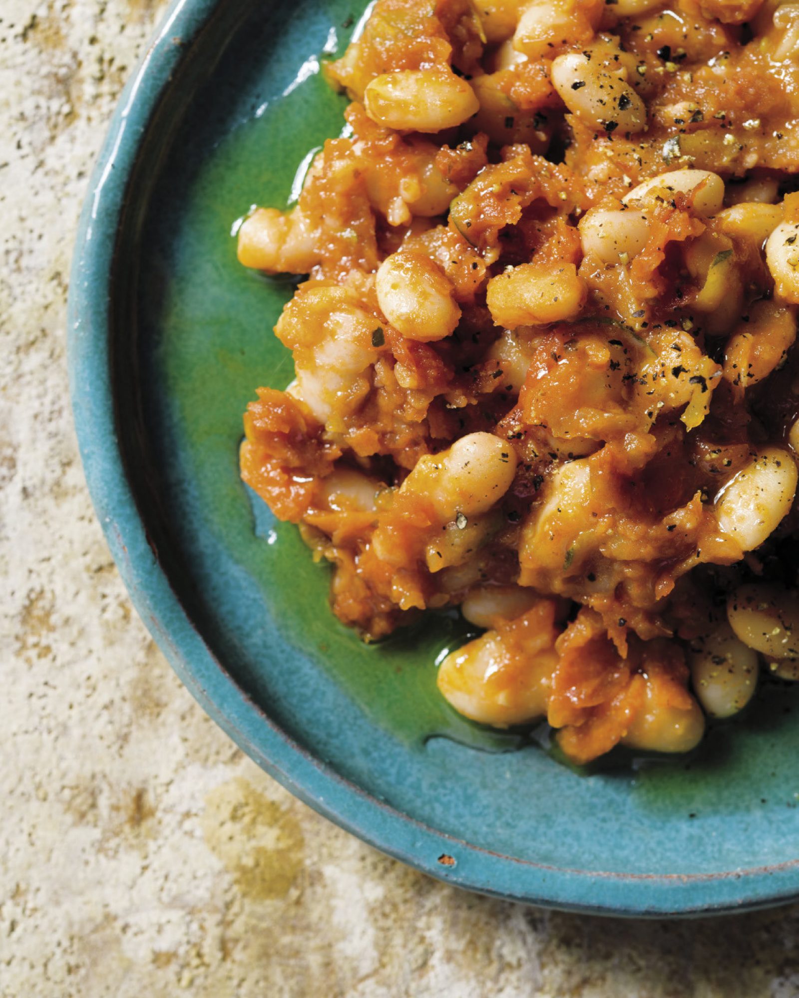 Greek style baked white beans in tomato sauce v