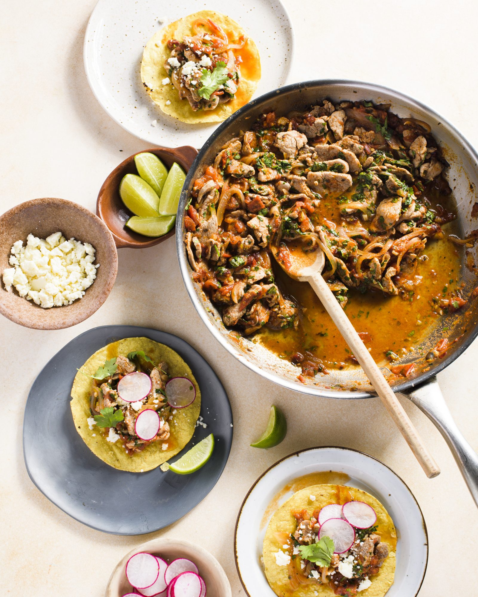 Pork tenderloin in tomato chipotle sauce v