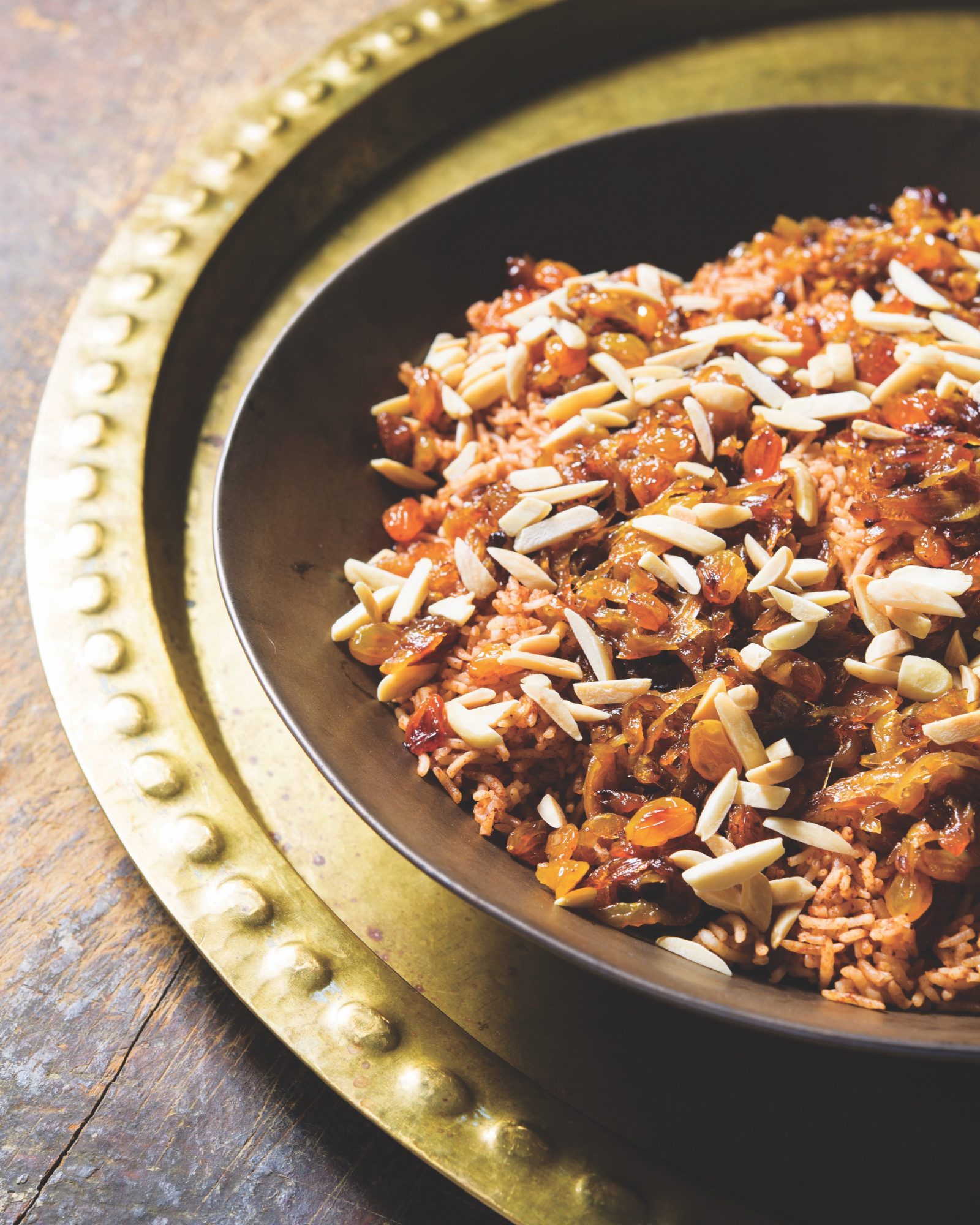 Red rice almonds raisins fried onions