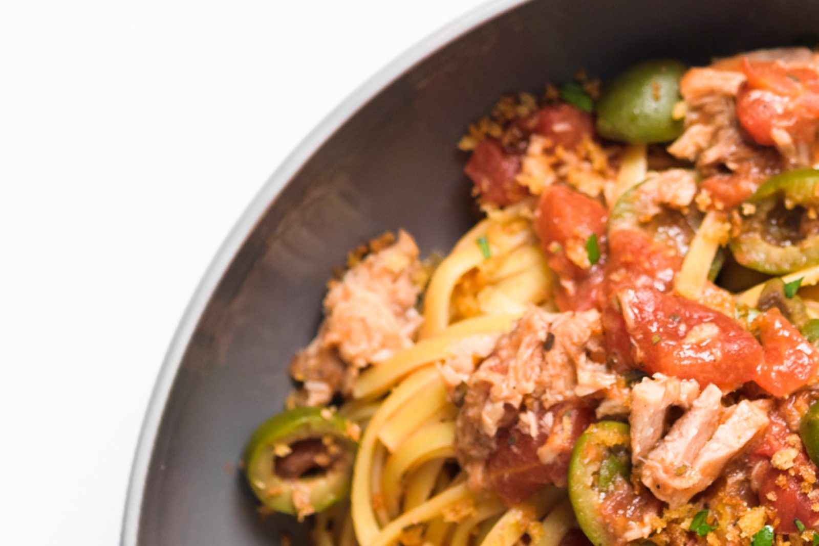 tomatoes-olive-oil-tuna-linguine-cookish WEB