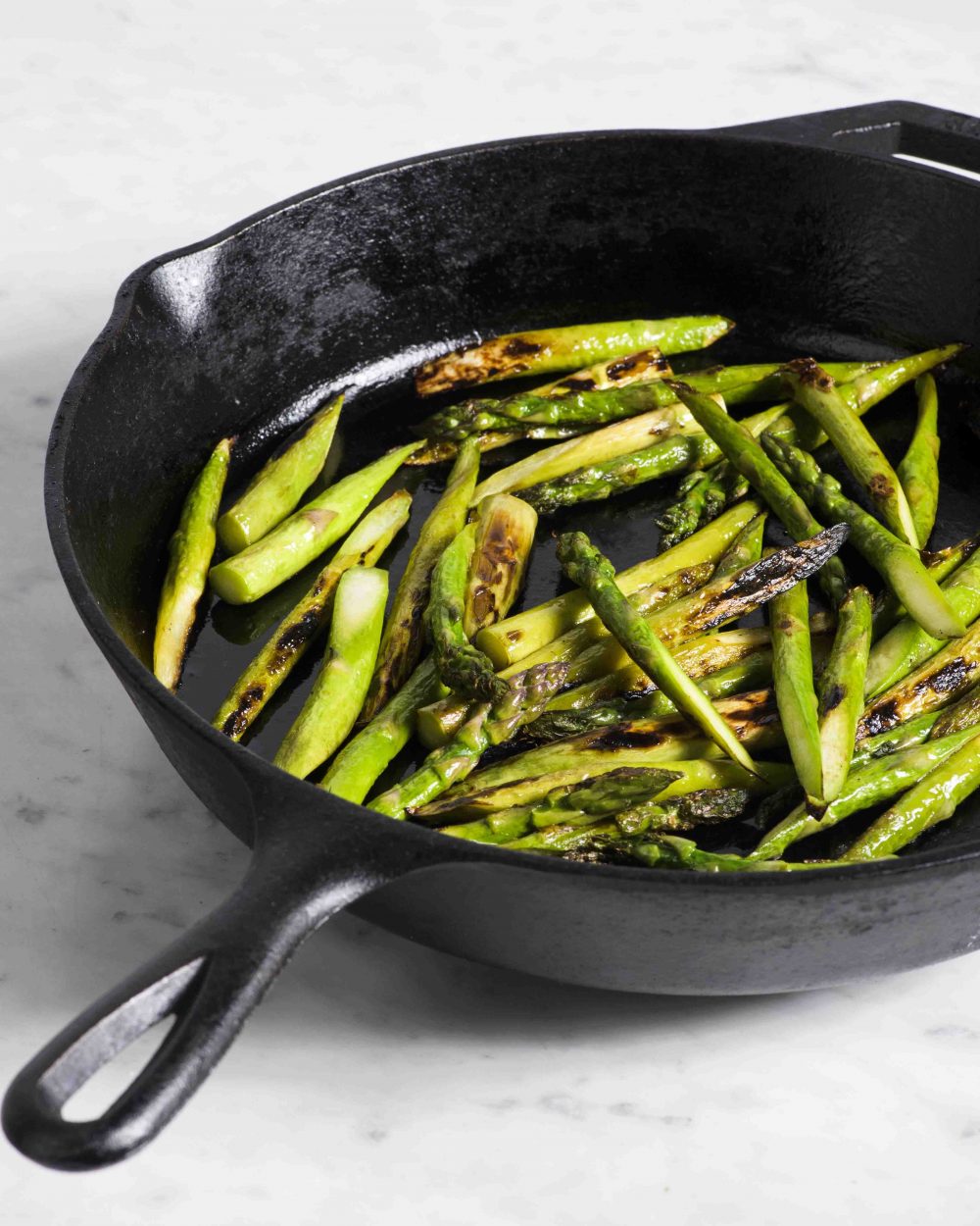 lemon-tarragon-skillet-charred-asparagus