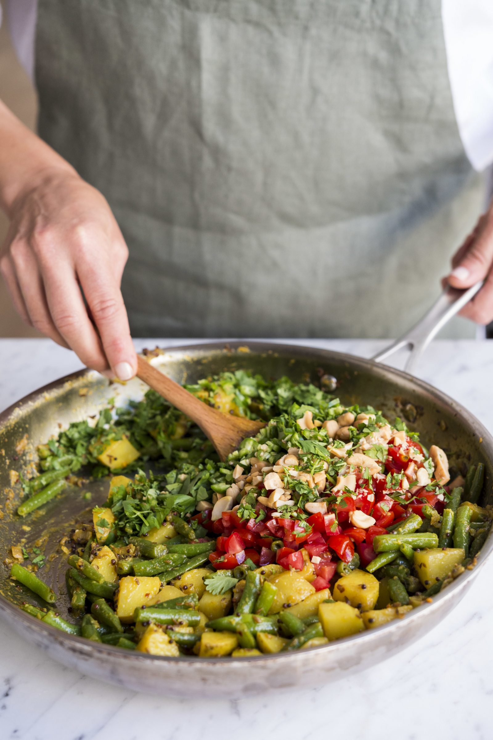 Ginger-Turmeric Potatoes and Green Beans (Aloo Faliyan)