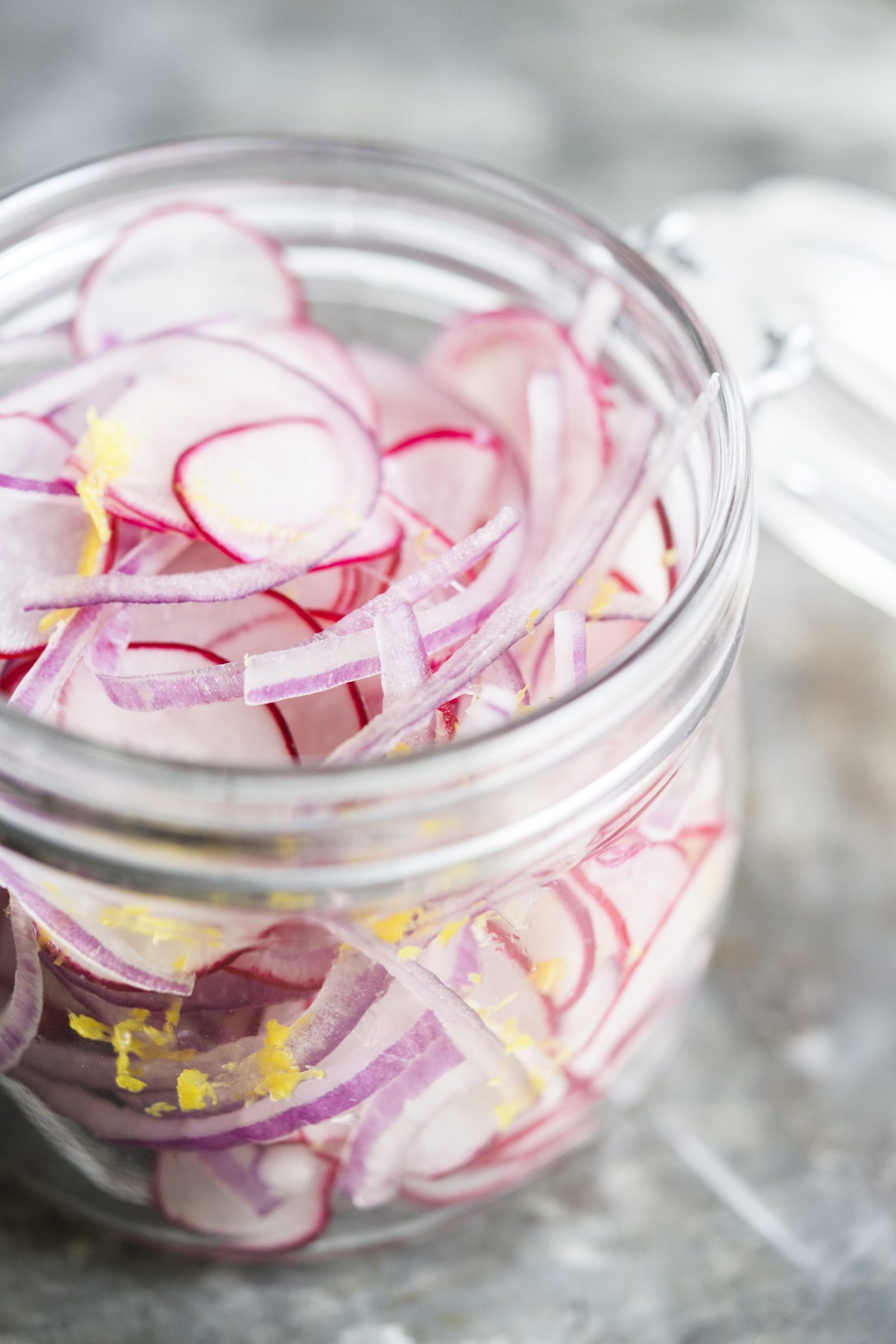 Japanese-Style Salt-Pickled Radish and Red Onion (Yasai no Sokuseki-zuke)