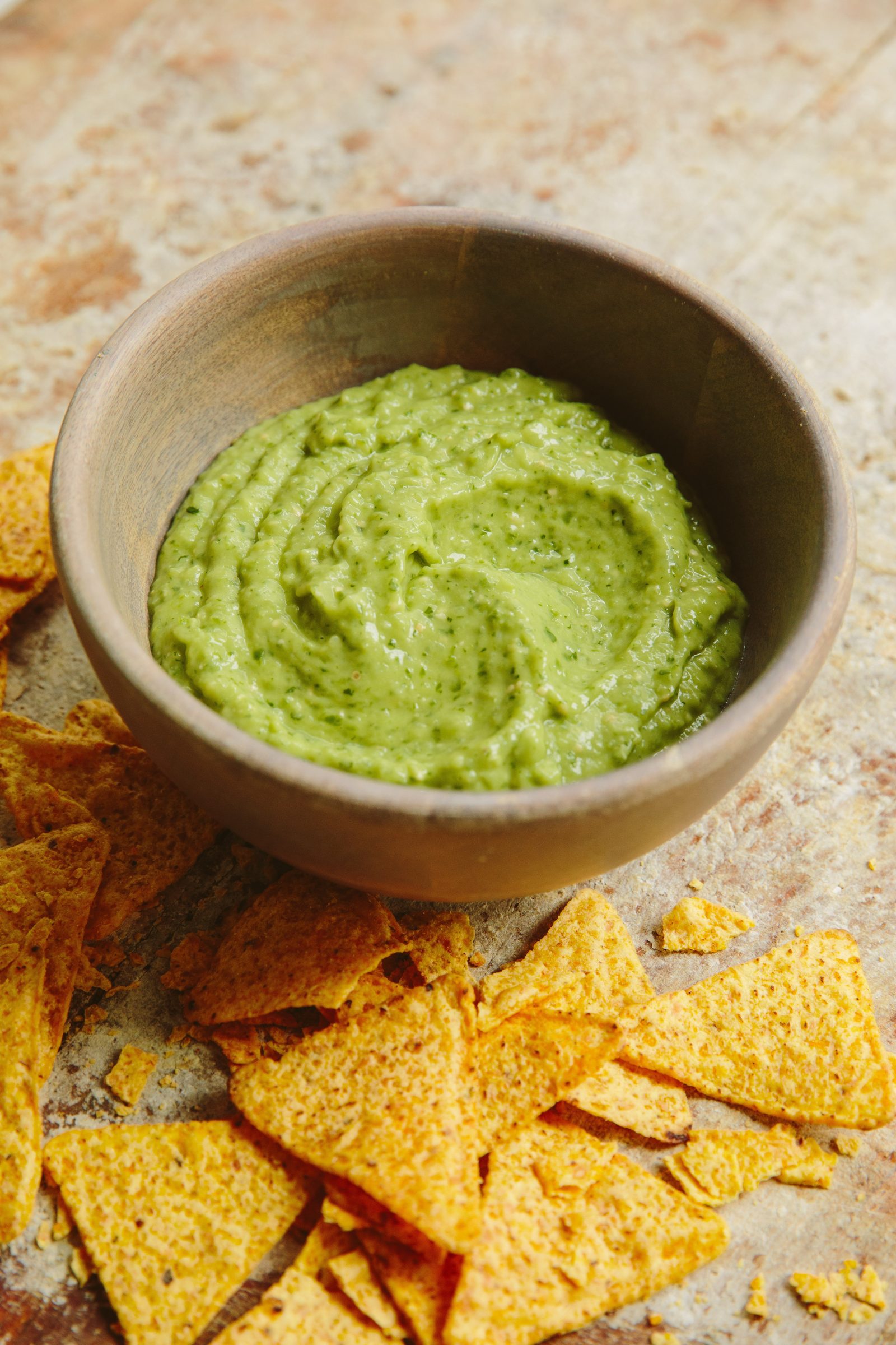 tomatillo-avocado-salsa-mexico-chili-creamy