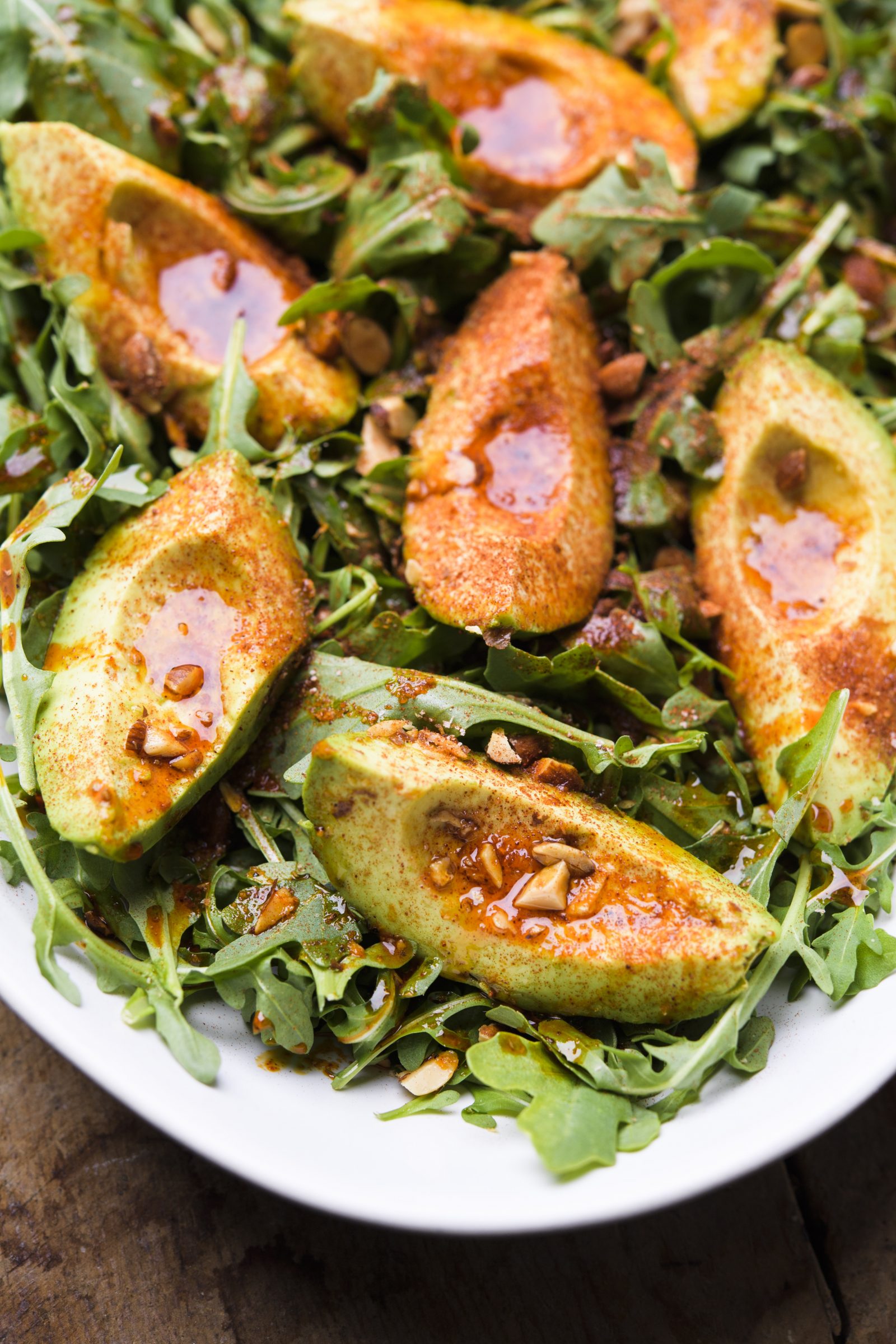 avocado-smoked-almonds-arugula-salad-v