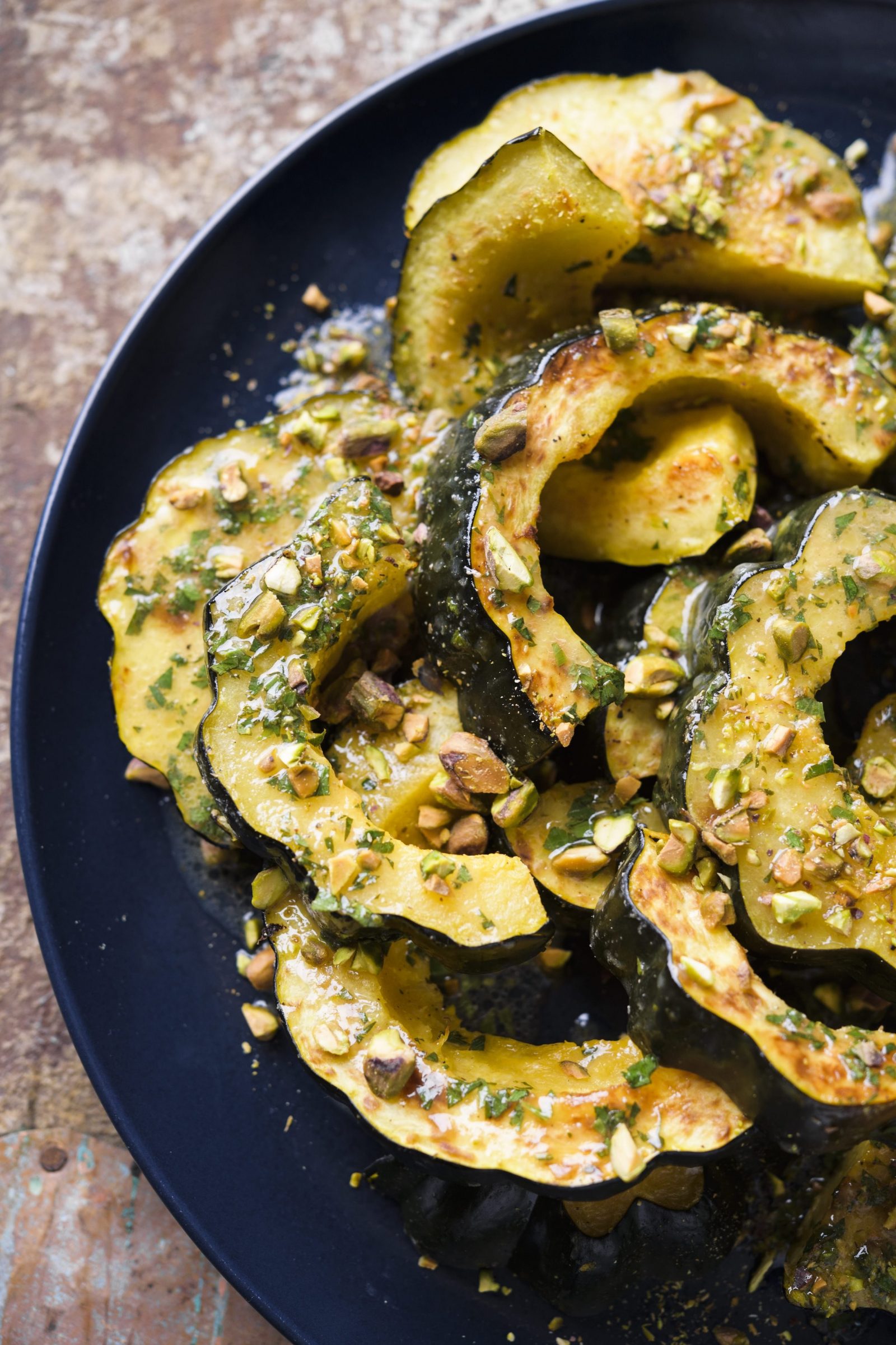 browned-butter-orange-roasted-acorn-squash-v
