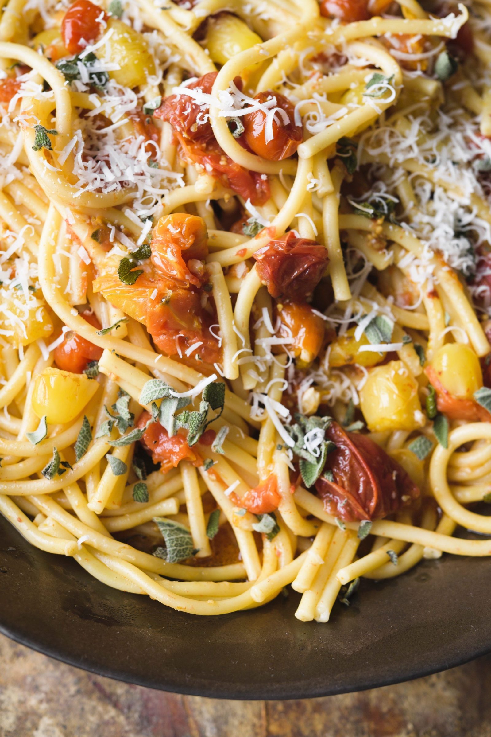 bucatini-cherry-tomato-sauce-fast-slow