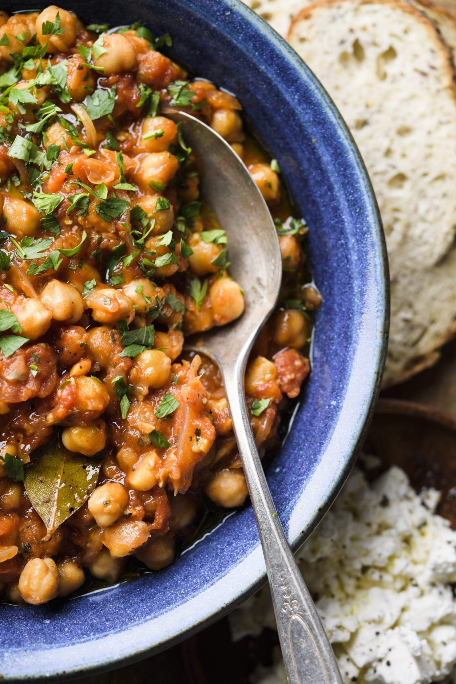 greek-style-braised-chickpeas-v