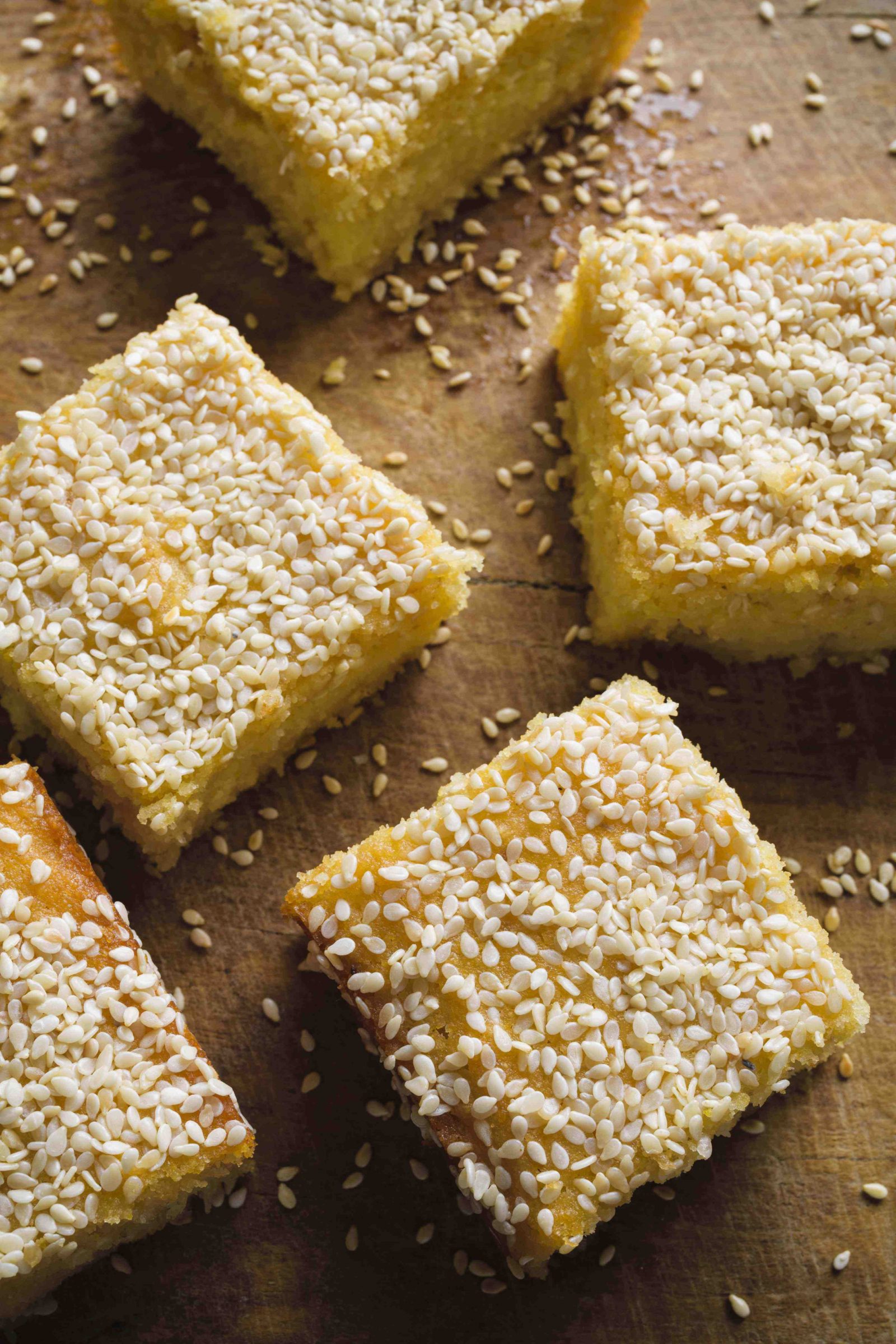 semolina-sesame-cake