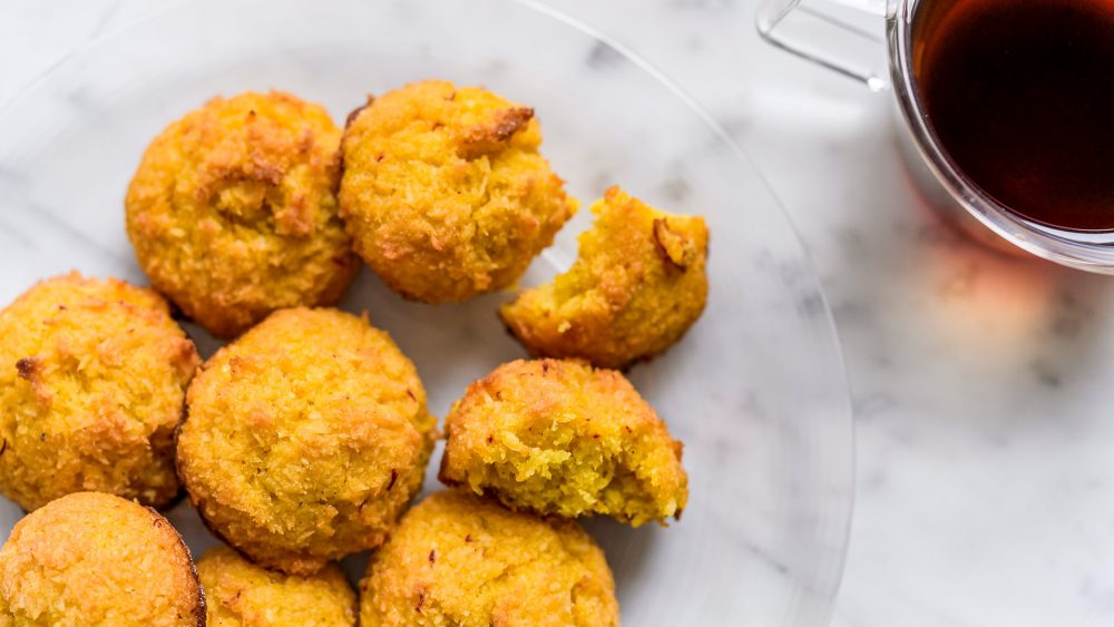 Add Saffron to Your Coconut Macaroons for a New Twist on a Classic Cookie