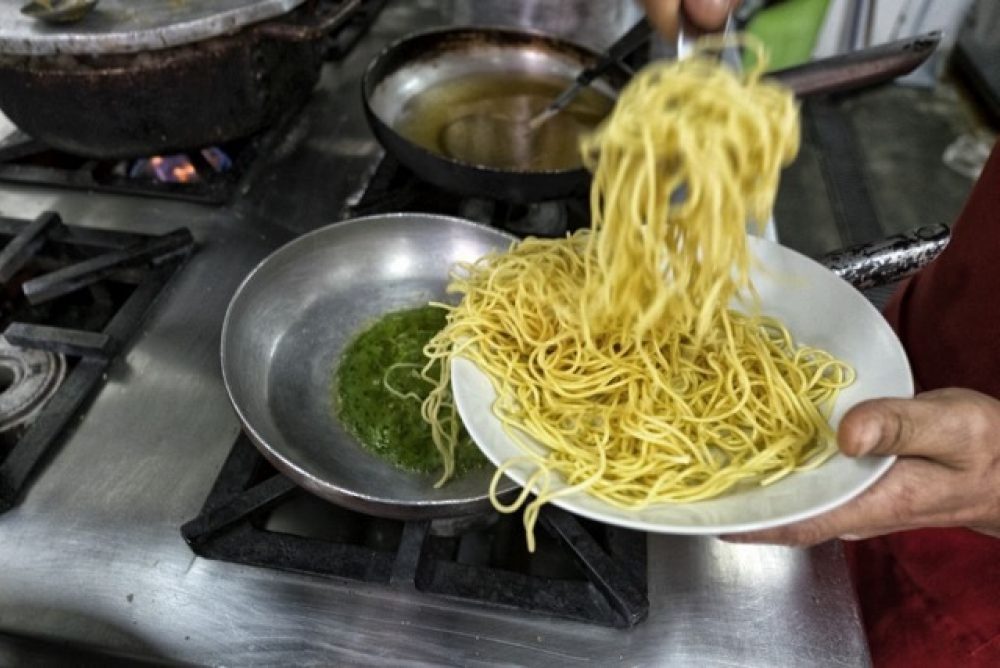 Making Peruvian Pesto
