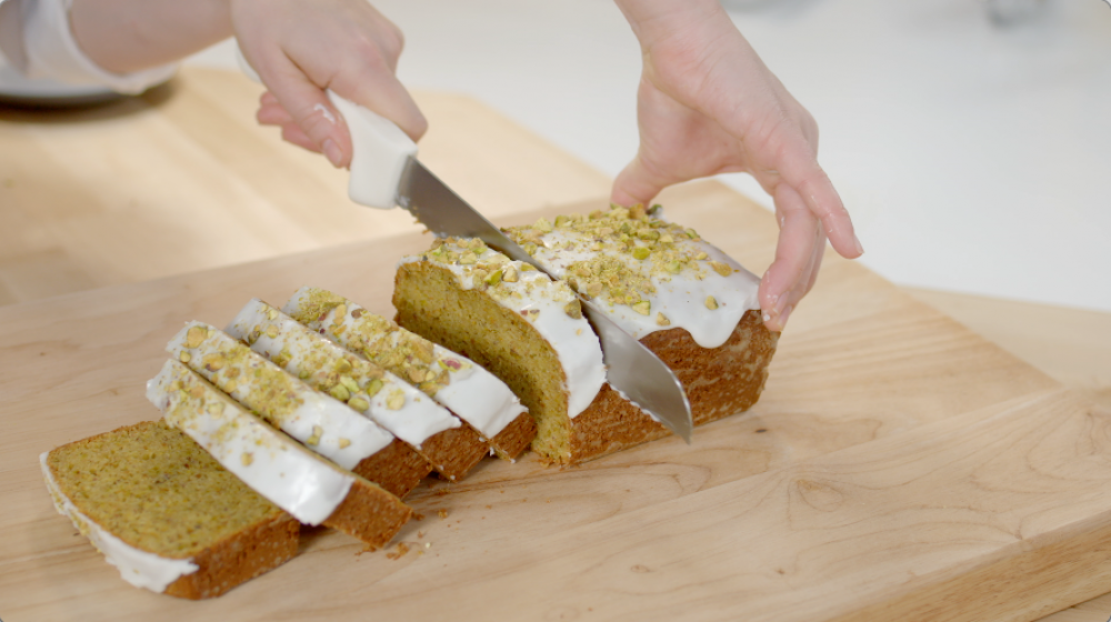 Pistachio Cardamom Cake Thumbnail