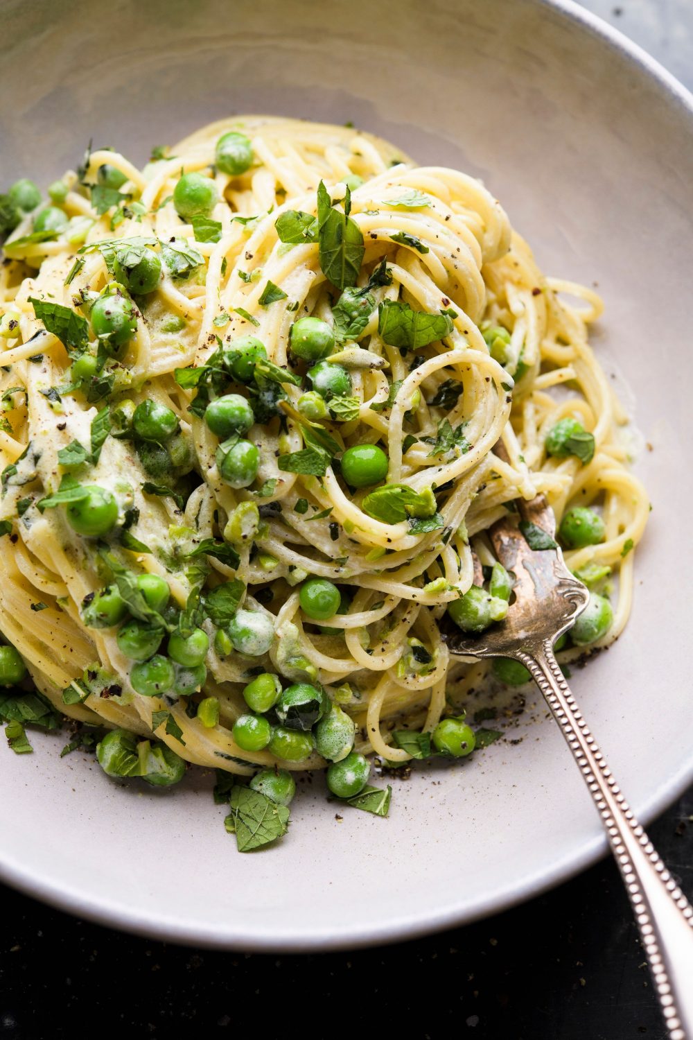 spaghetti-goat-cheese-mint-peas-pasta-easy-sarah-rich