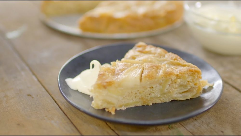 The French Take on Apple Pie