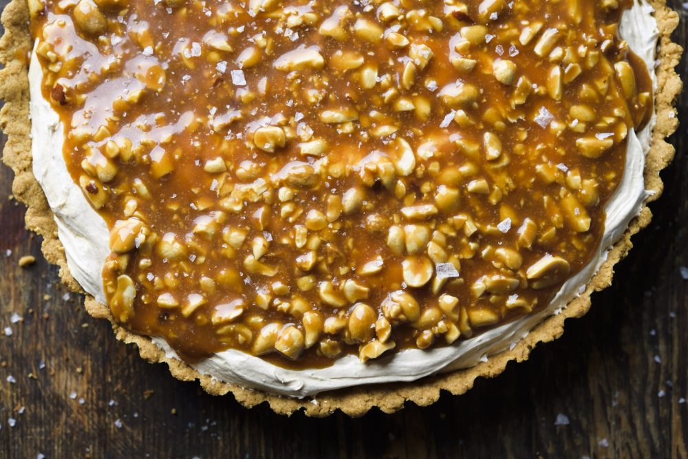 salted-peanut-caramel-tart-h