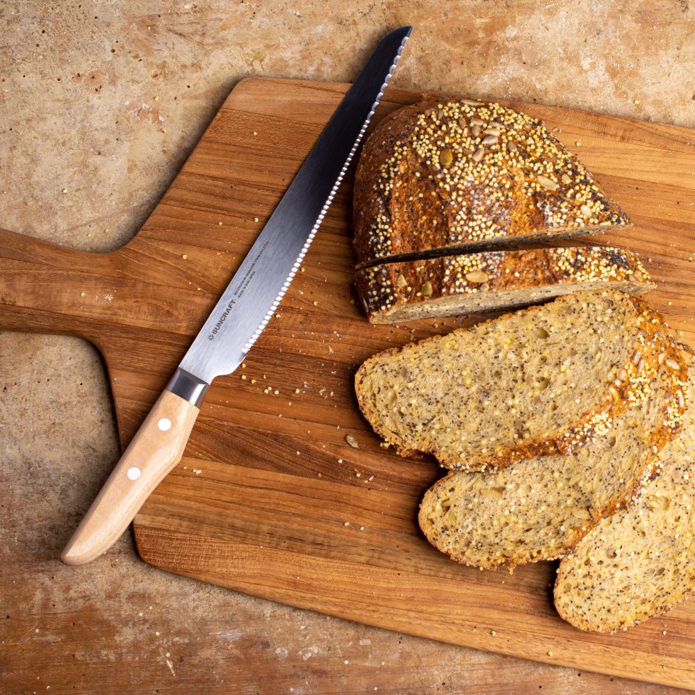 This bread knife slices beautifully.