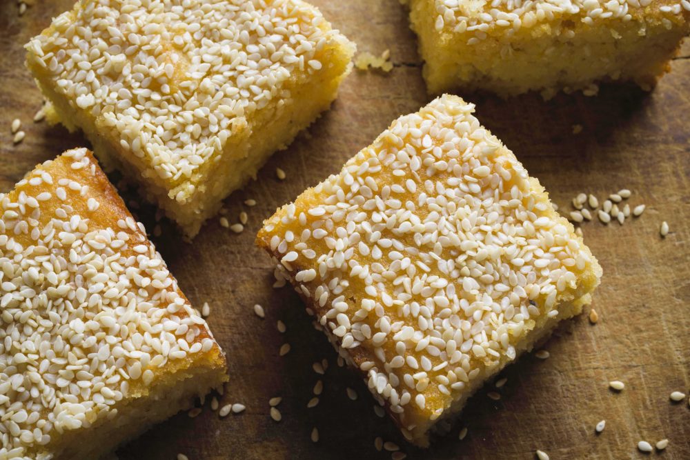 semolina-sesame-cake