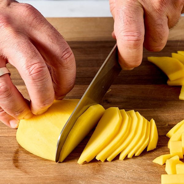 Cutting a Mango 4