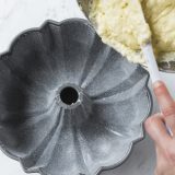A Sweet Way to Coat Cake Pans