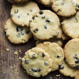 Venetian Cornmeal and Currant Cookies (Zaletti)