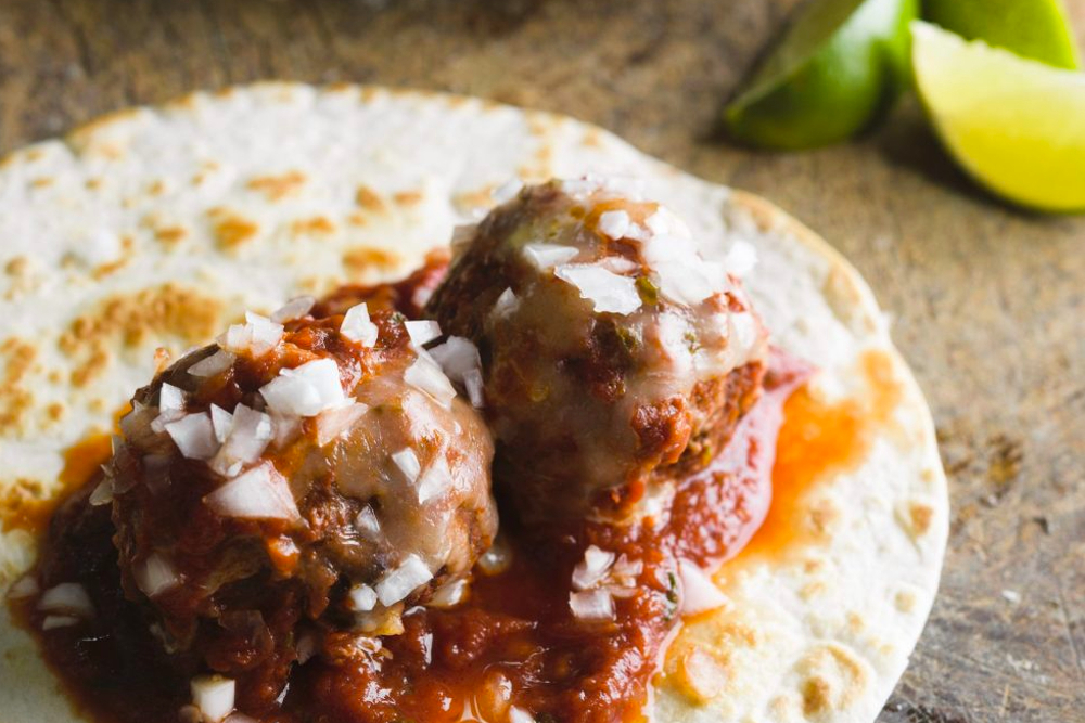 turkey-meatballs-chipotle-sauce-albondigas